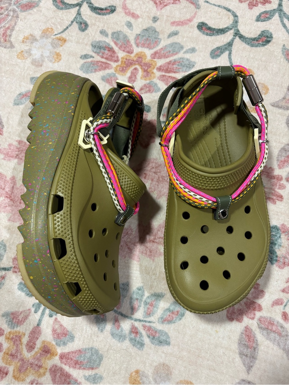 CROCS Hiker Xscape Festival Clogs slip on platform shoes